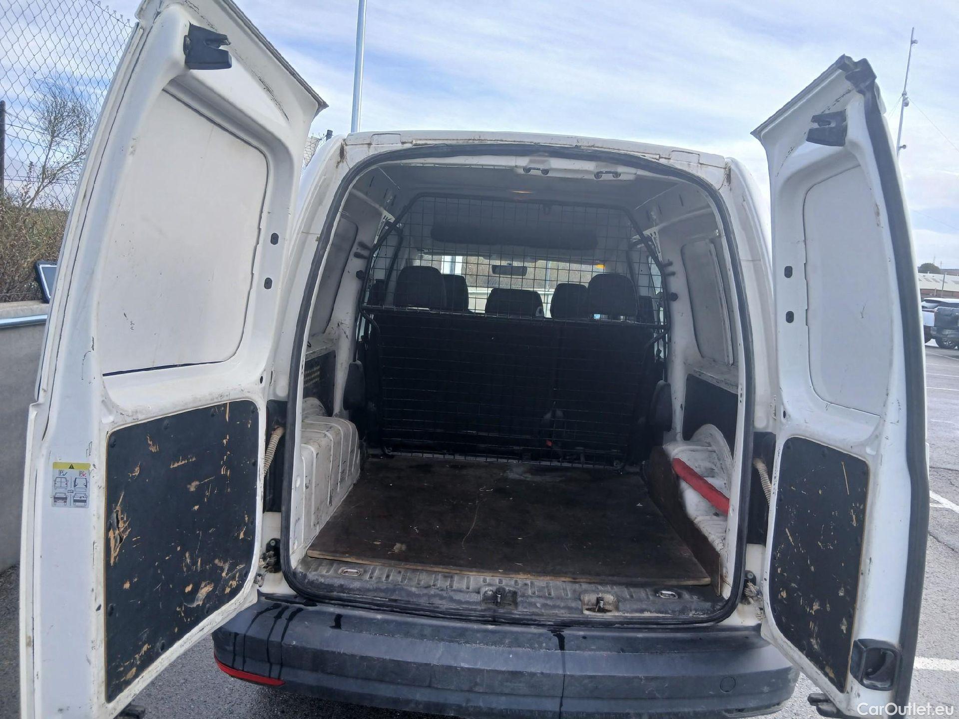  Volkswagen  Caddy VOLKSWAGEN  / 2015 / 4P / combi Profesion Maxi Kombi 2.0 TDI 90kW 4Mot #12