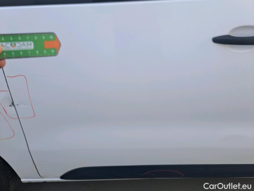  Opel  Vivaro OPEL  / 2019 / 4P / combi 1.5 Diésel 88kW (120CV) M Std Express #16