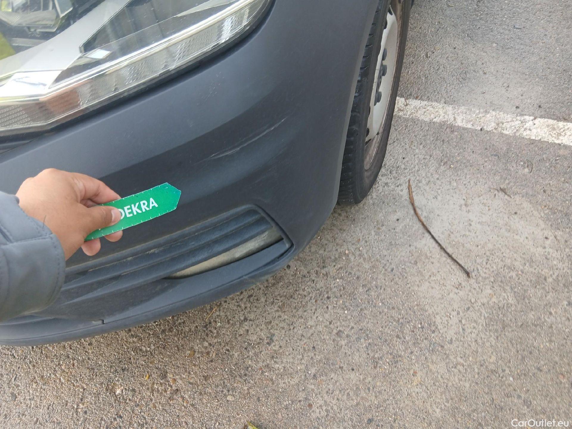  Volkswagen  Caddy VOLKSWAGEN  / 2015 / 4P / combi Profesion Maxi Kombi 2.0 TDI 90kW 4Mot #21