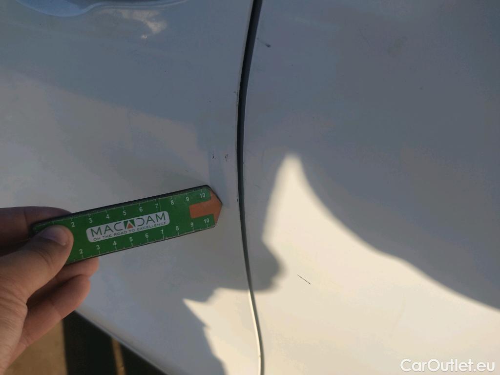  Toyota  Hilux TOYOTA  VU 4p 7G pickup 2.4 D-4D Cabina Doble GX 4x4 #30