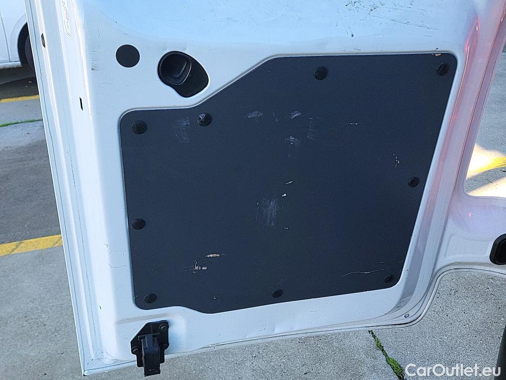  Opel  Vivaro OPEL  / 2019 / 4P / furgón 1.5 Diésel 74kW(100CV)M Std Exp #23