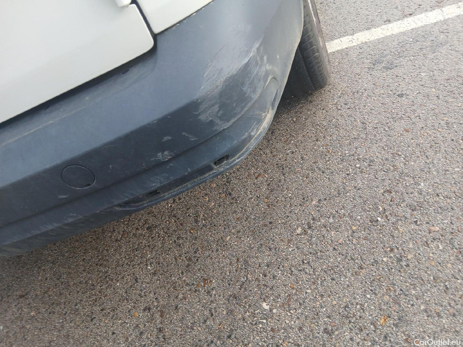  Volkswagen  Caddy VOLKSWAGEN  / 2015 / 4P / combi Profesion Maxi Kombi 2.0 TDI 90kW 4Mot #41