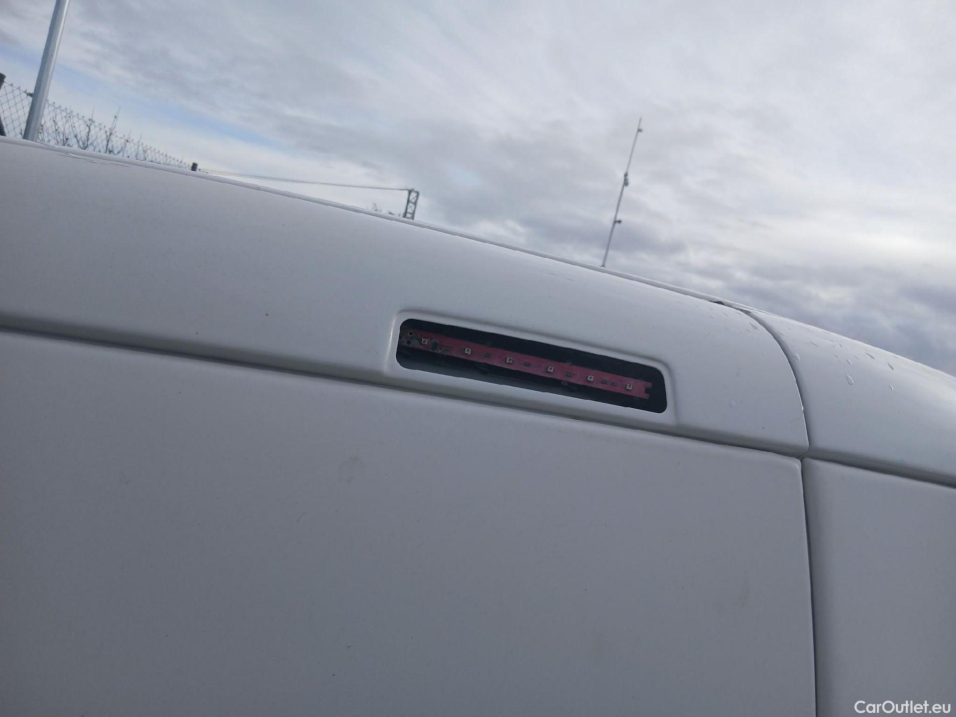  Volkswagen  Caddy VOLKSWAGEN  / 2015 / 4P / combi Profesion Maxi Kombi 2.0 TDI 90kW 4Mot #48