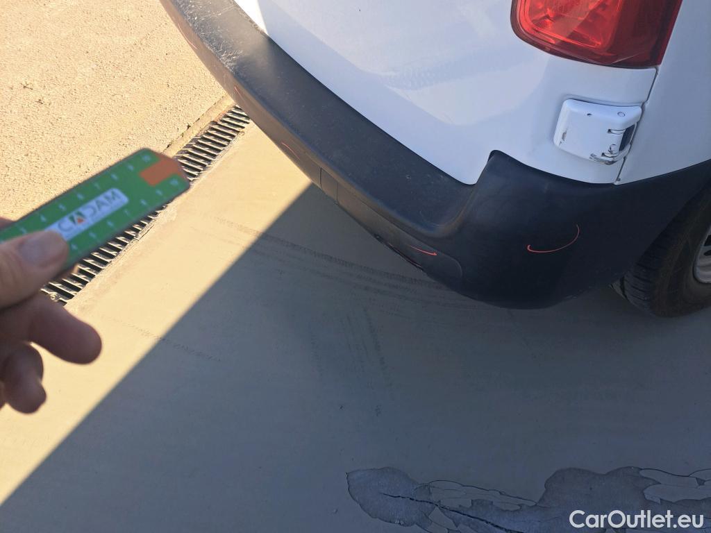  Opel  Vivaro OPEL  / 2019 / 4P / combi 1.5 Diésel 88kW (120CV) M Std Express #33