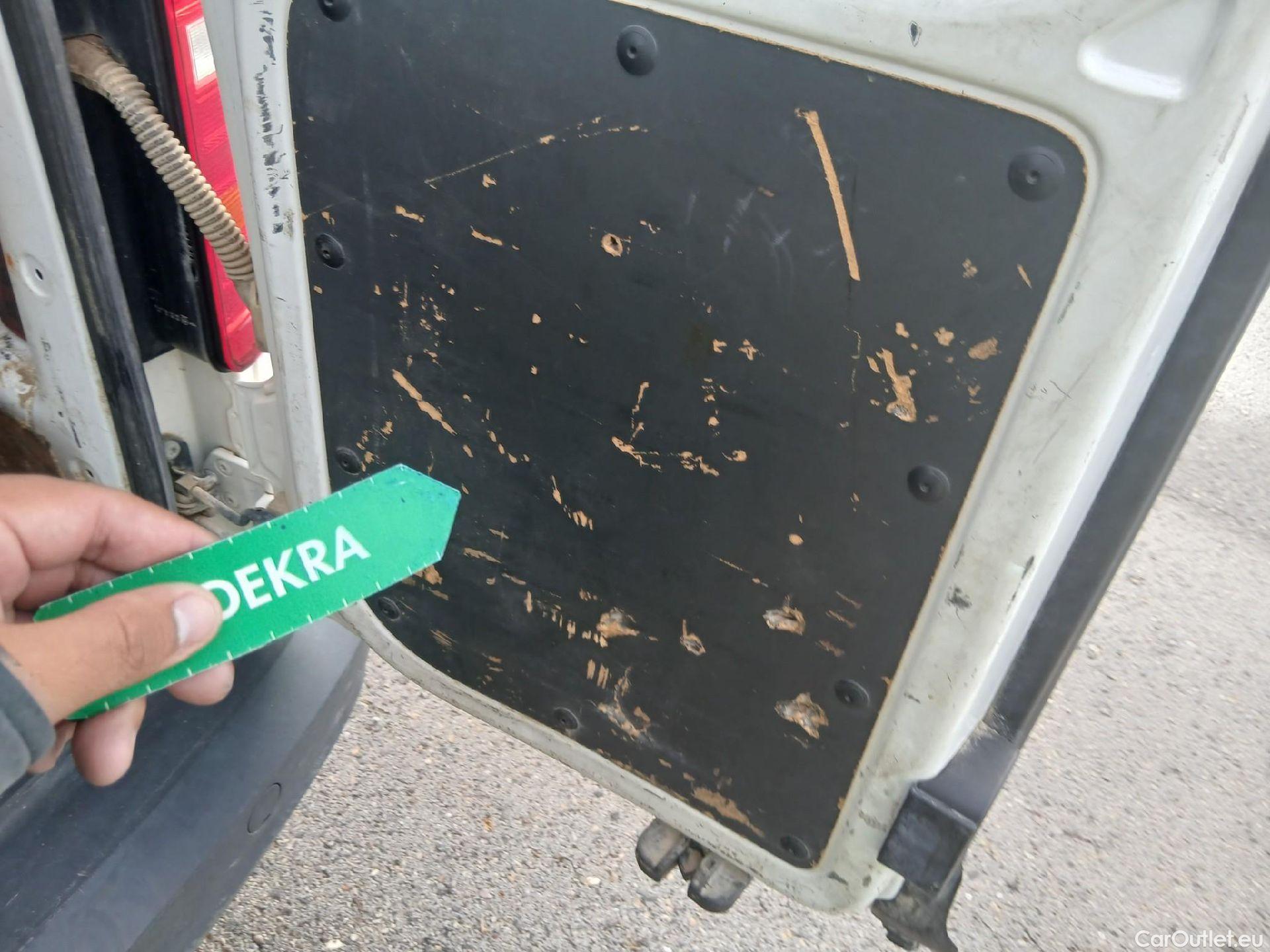  Volkswagen  Caddy VOLKSWAGEN  / 2015 / 4P / combi Profesion Maxi Kombi 2.0 TDI 90kW 4Mot #16