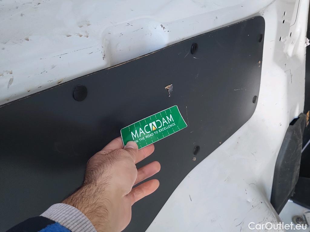  Opel  Vivaro OPEL  / 2019 / 4P / furgón 1.5 Diésel 74kW(100CV)M Std Exp #8