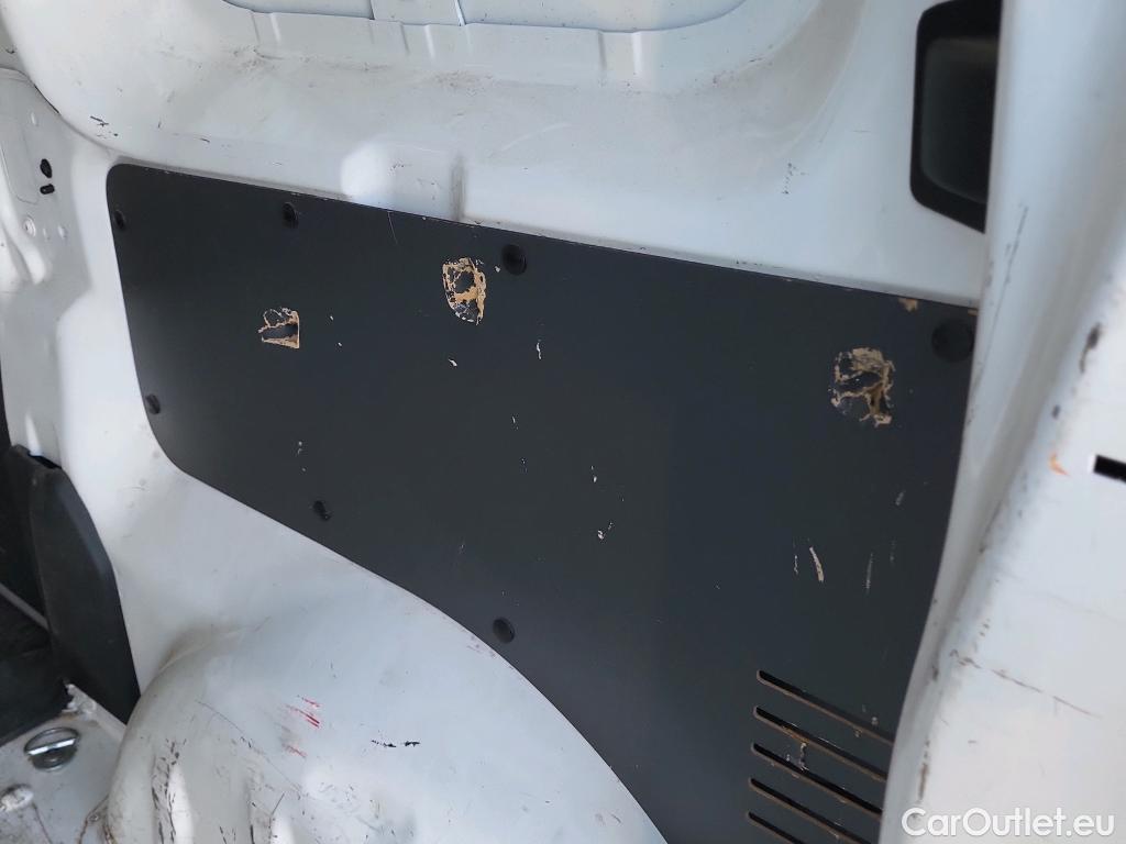  Opel  Vivaro OPEL  / 2019 / 4P / furgón 1.5 Diésel 74kW(100CV)M Std Exp #9