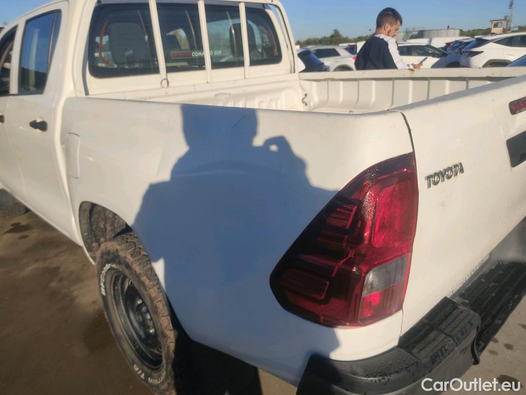  Toyota  Hilux TOYOTA  VU 4p 7G pickup 2.4 D-4D Cabina Doble GX 4x4 #4