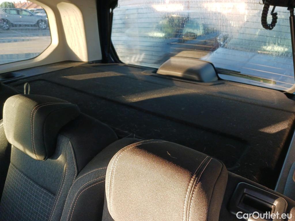  Peugeot  RIFTER PEUGEOT  / 2018 / 5P / monovolumen compacto GT Line Standard BlueHDi 96kW EAT8 #18