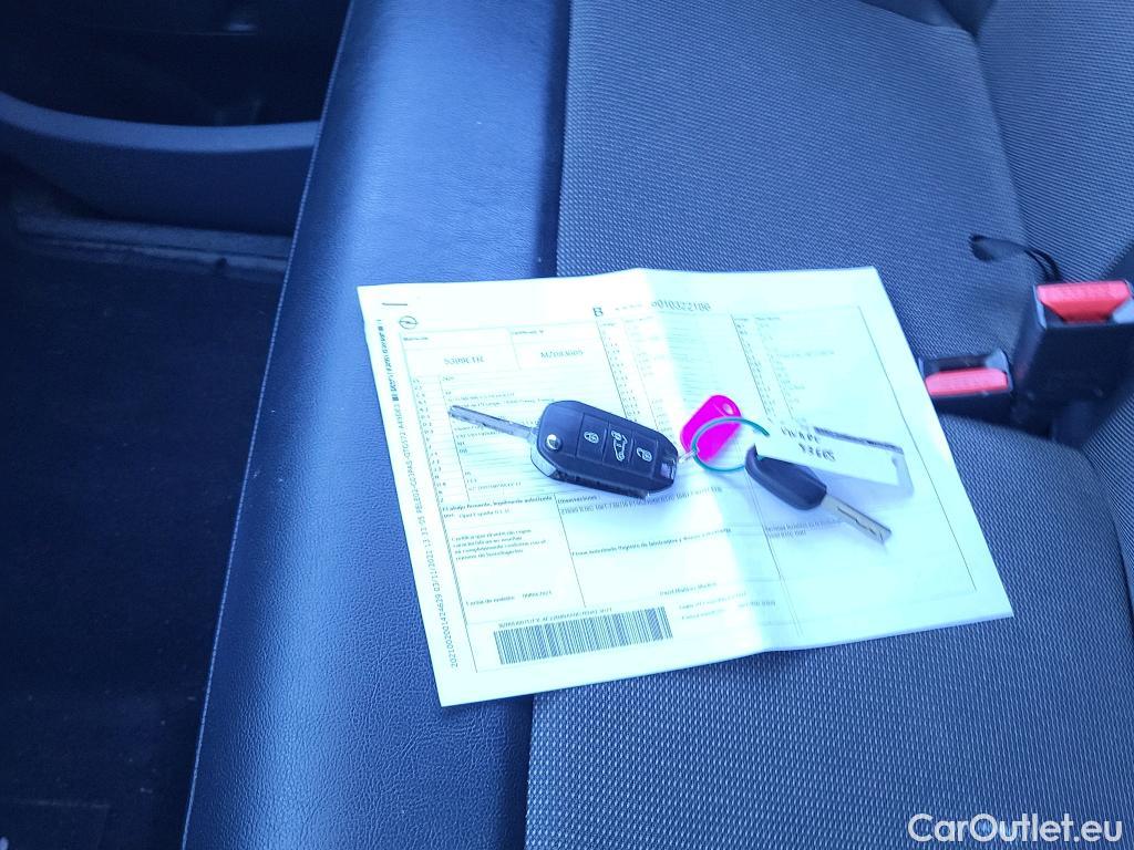  Opel  Vivaro OPEL  / 2019 / 4P / furgón 1.5 Diésel 74kW(100CV)M Std Exp #21