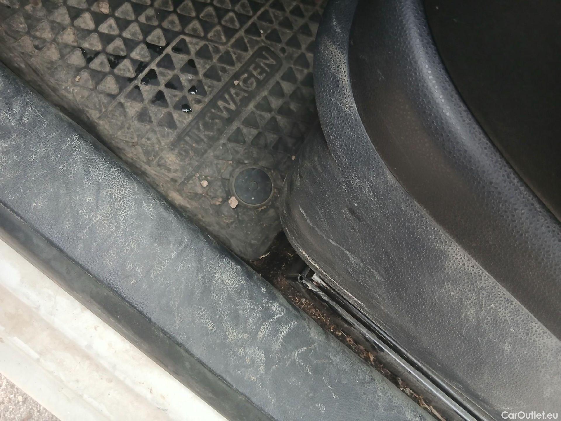  Volkswagen  Caddy VOLKSWAGEN  / 2015 / 4P / combi Profesion Maxi Kombi 2.0 TDI 90kW 4Mot #1