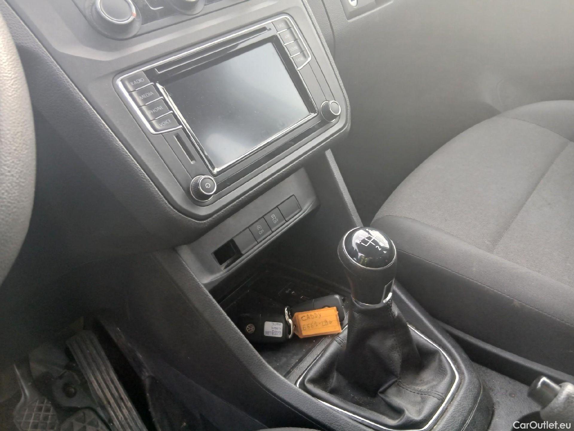  Volkswagen  Caddy VOLKSWAGEN  / 2015 / 4P / combi Profesion Maxi Kombi 2.0 TDI 90kW 4Mot #6