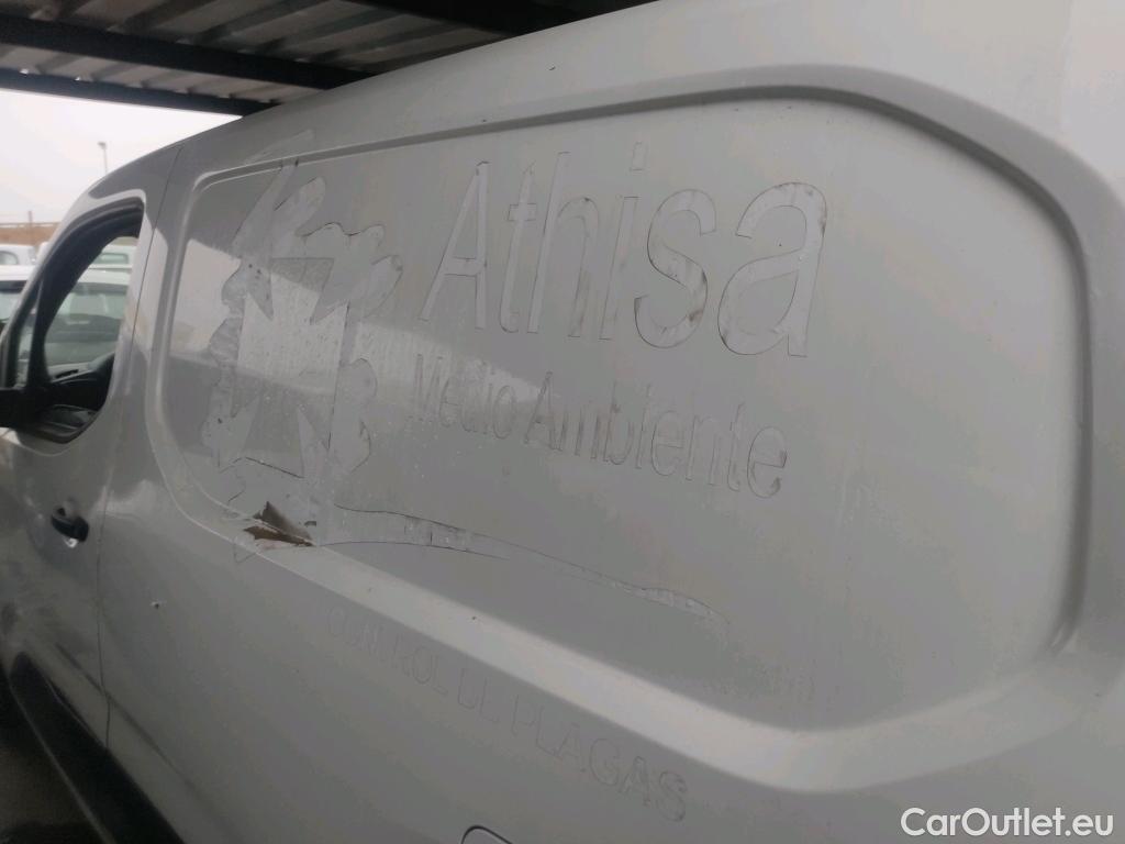  Peugeot  Partner PEUGEOT  / 2018 / 3P / furgón derivado de turismo Pro Standard 600kg BlueHDi 73kW (AC) #4