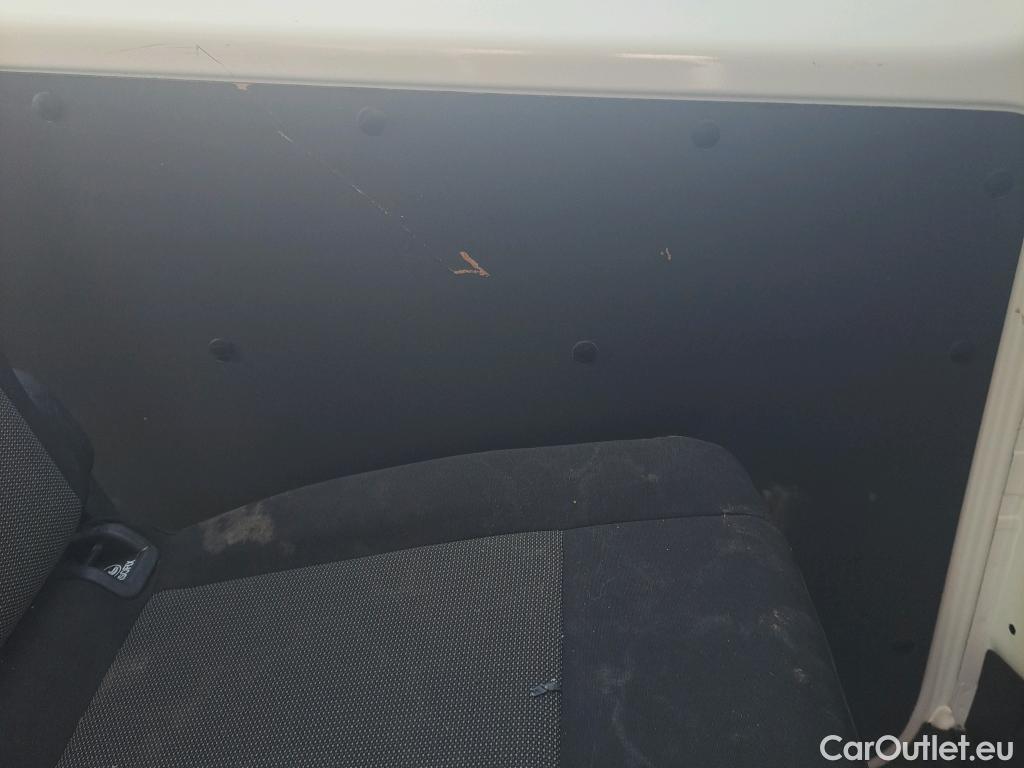  Opel  Vivaro OPEL  / 2019 / 4P / combi 1.5 Diésel 88kW (120CV) M Std Express #41