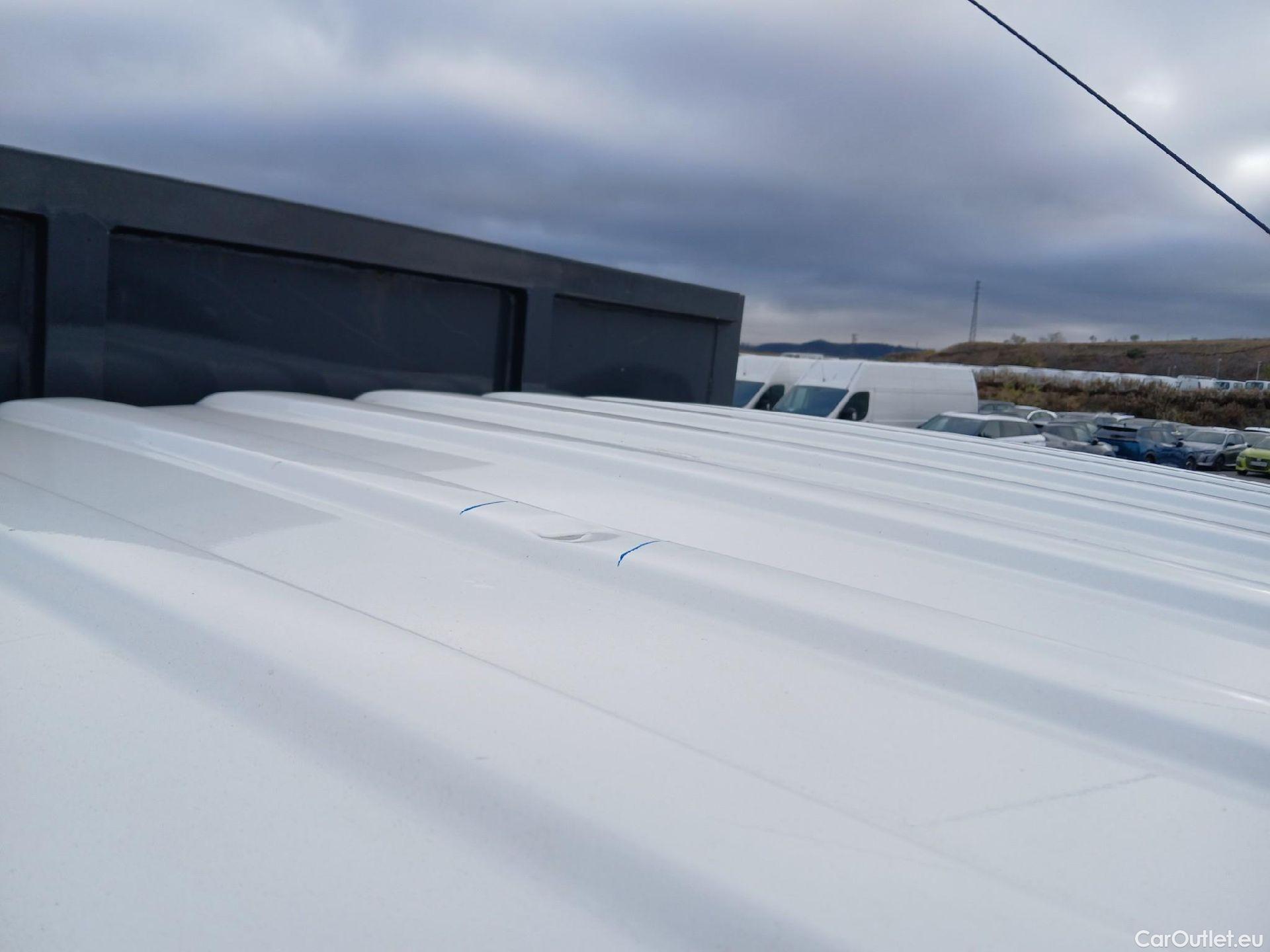  Nissan  NV400 NISSAN NT400 / 2014 / 2P / chasis cabina 35.13/3 Comfort Cabina Abatible Larga #44