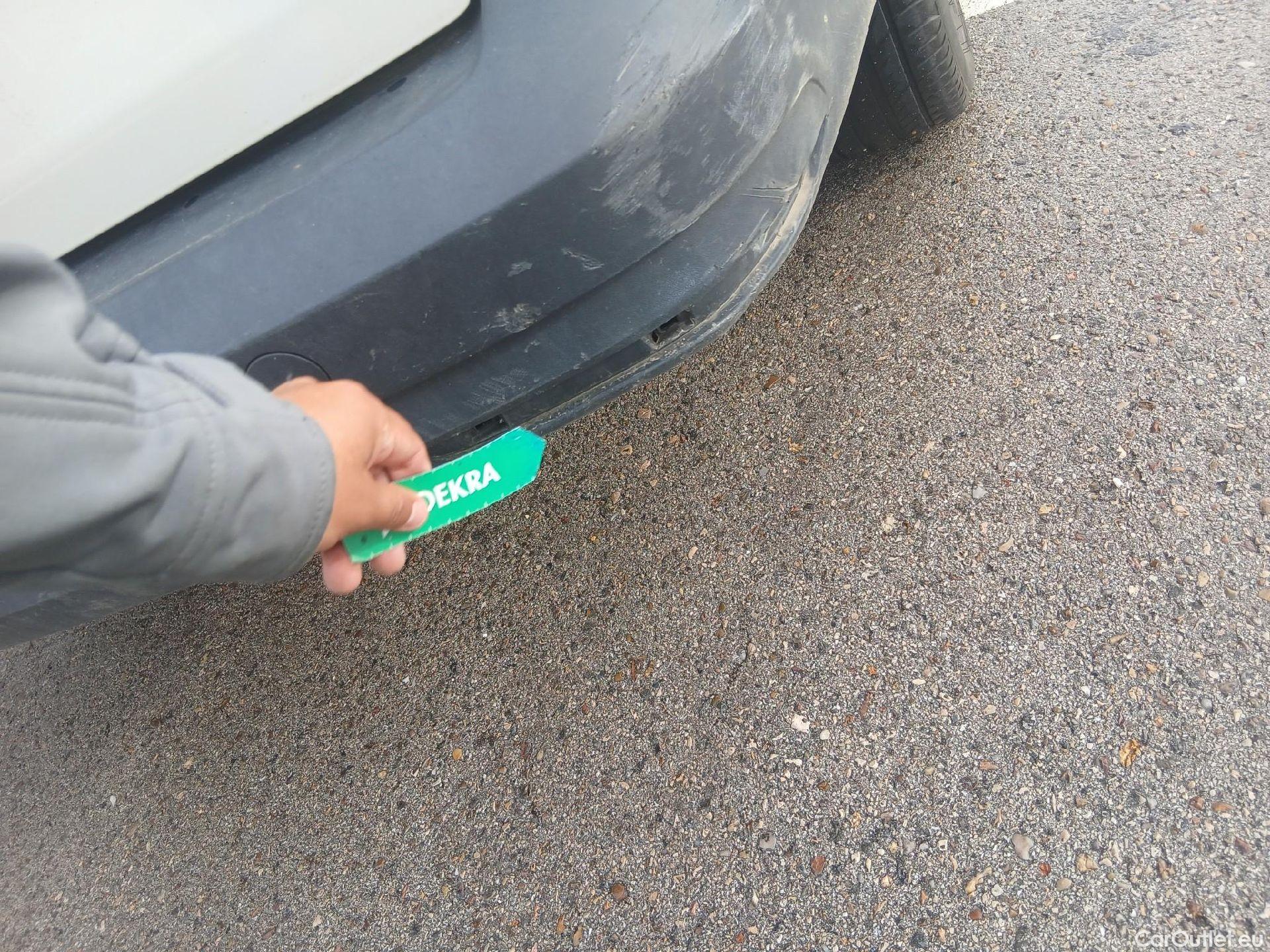  Volkswagen  Caddy VOLKSWAGEN  / 2015 / 4P / combi Profesion Maxi Kombi 2.0 TDI 90kW 4Mot #40