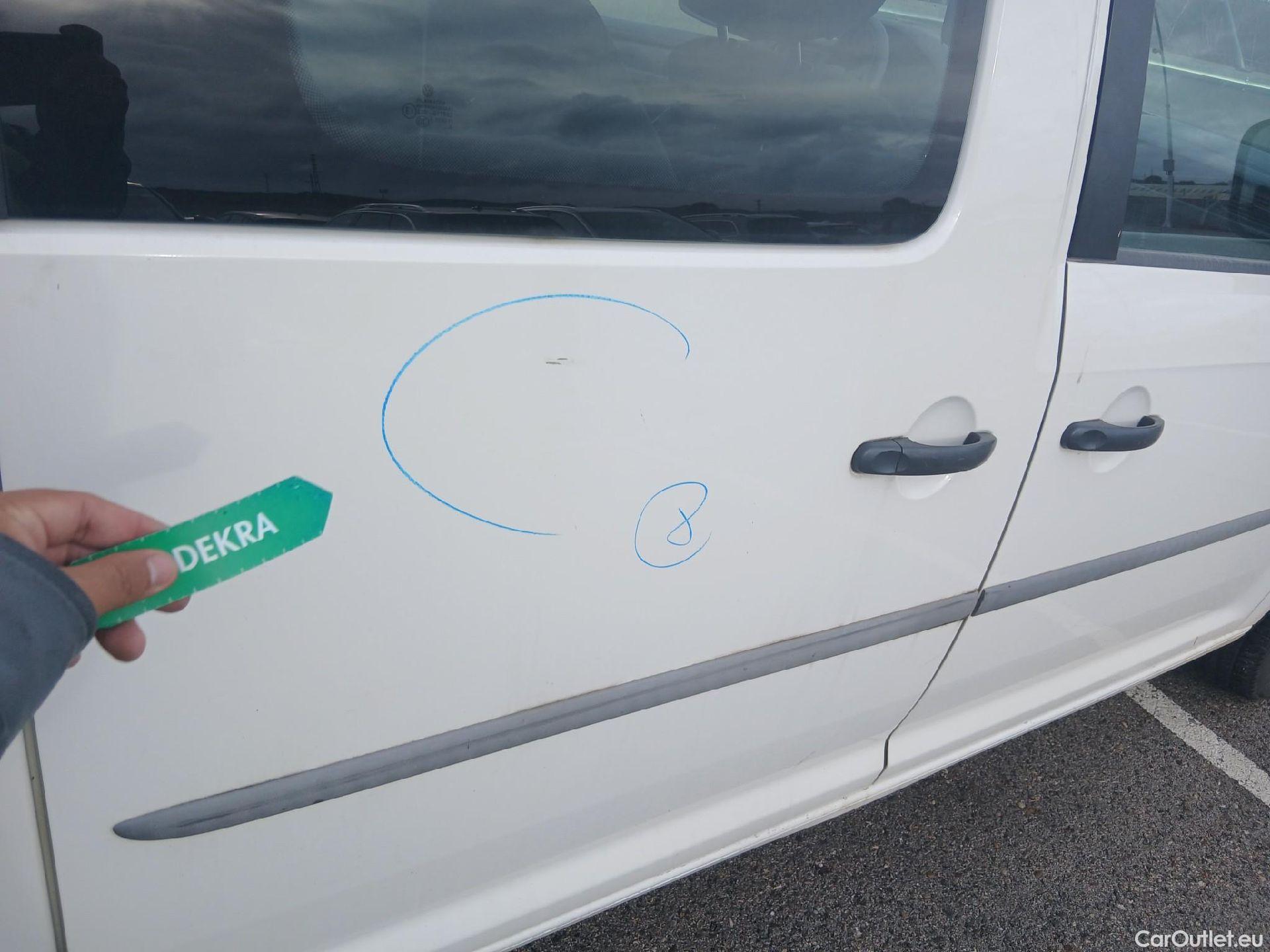  Volkswagen  Caddy VOLKSWAGEN  / 2015 / 4P / combi Profesion Maxi Kombi 2.0 TDI 90kW 4Mot #54