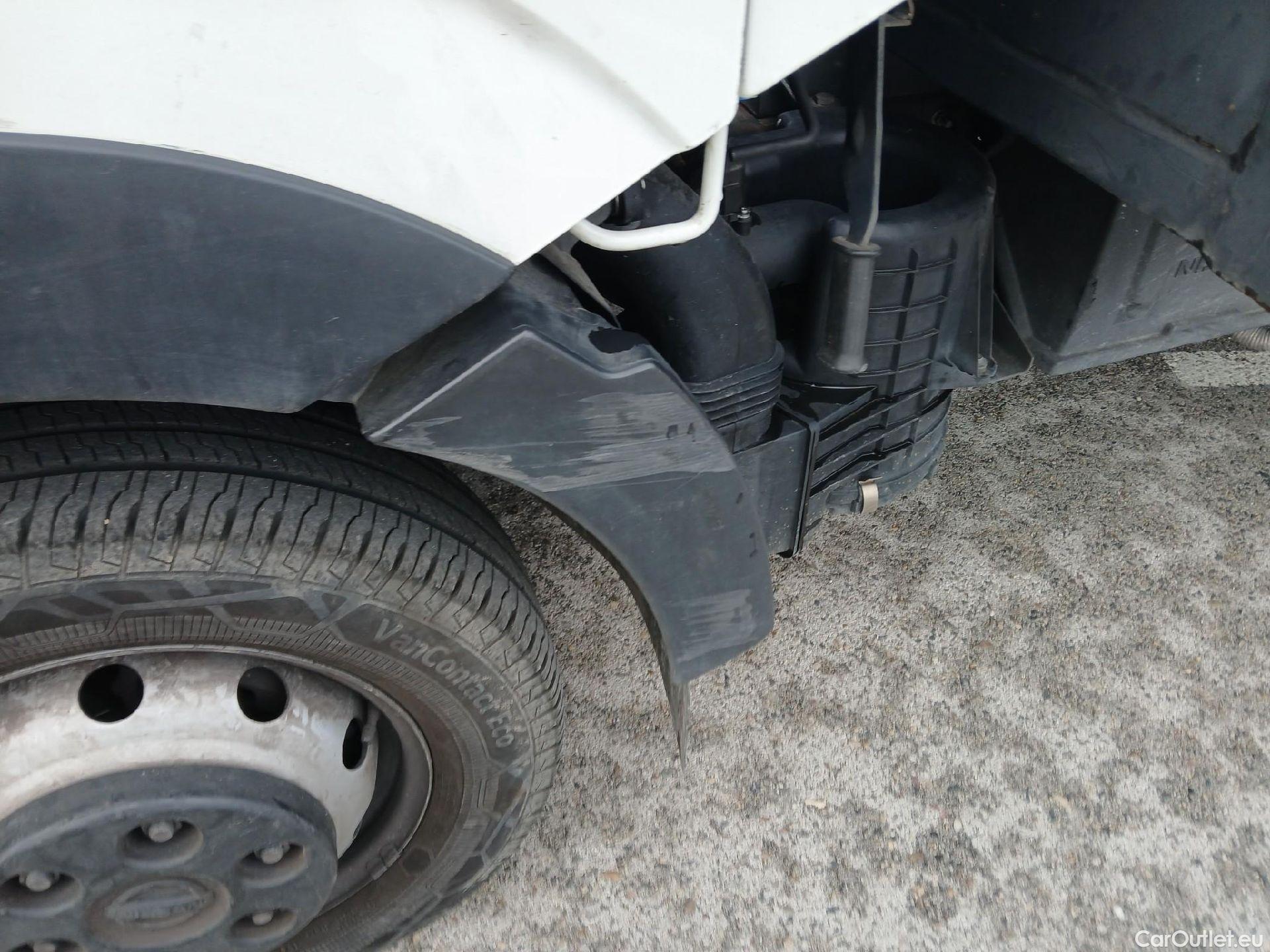  Nissan  NV400 NISSAN NT400 / 2014 / 2P / chasis cabina 35.13/3 Comfort Cabina Abatible Larga #24