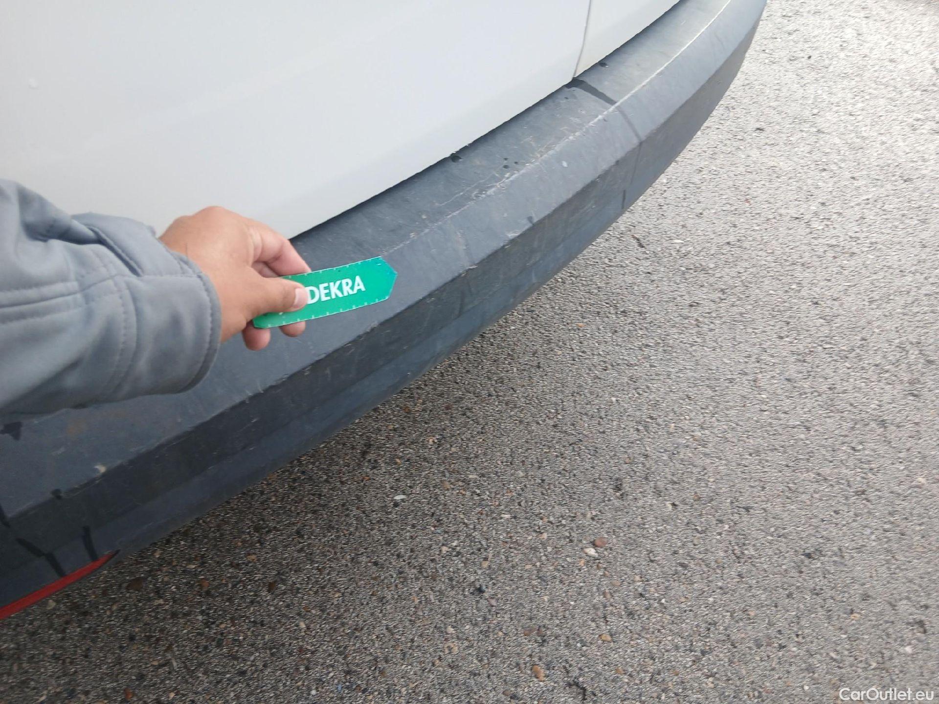  Volkswagen  Caddy VOLKSWAGEN  / 2015 / 4P / combi Profesion Maxi Kombi 2.0 TDI 90kW 4Mot #38