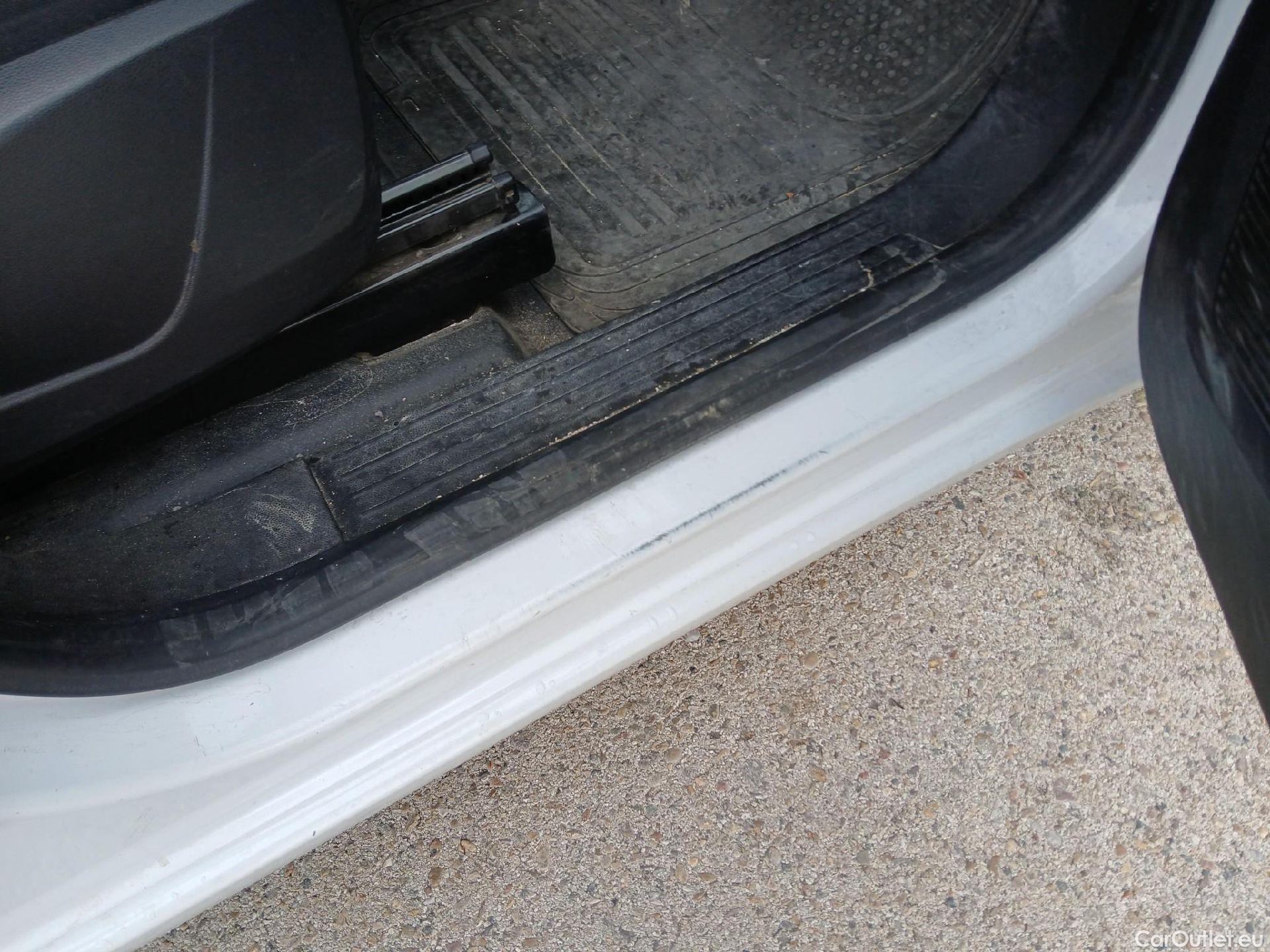  Renault  Kangoo RENAULT  Combi / 2021 / 5P / combi Life Edition One 1.5 Blue dCi 70kW(95CV) (IND)(AC) #32