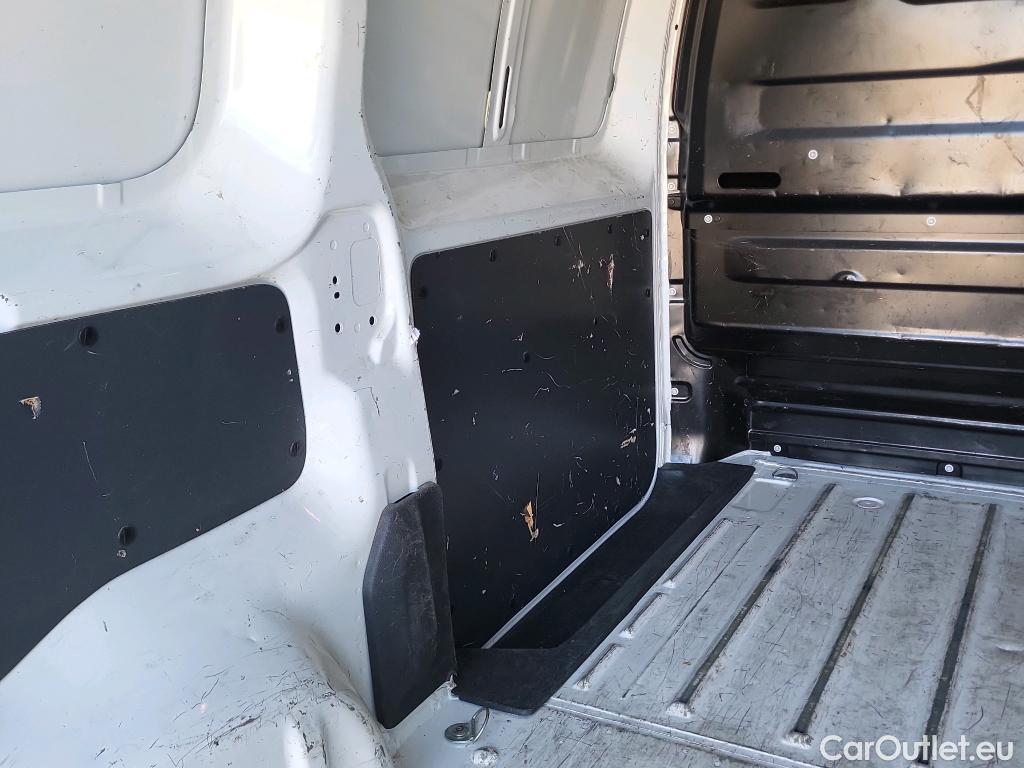  Opel  Vivaro OPEL  / 2019 / 4P / furgón 1.5 Diésel 74kW(100CV)M Std Exp #1