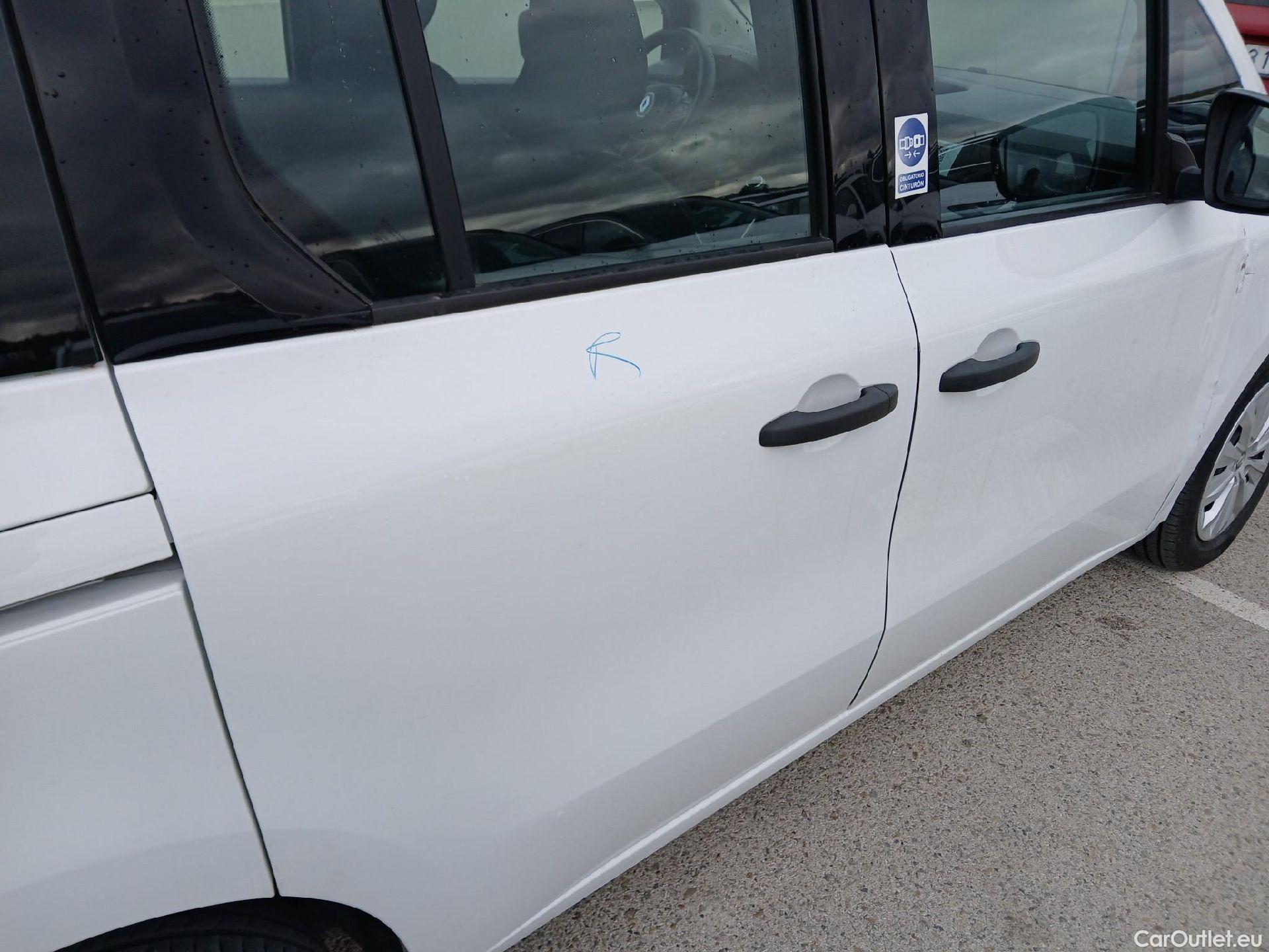  Renault  Kangoo RENAULT  Combi / 2021 / 5P / combi Life Edition One 1.5 Blue dCi 70kW(95CV) (IND)(AC) #23