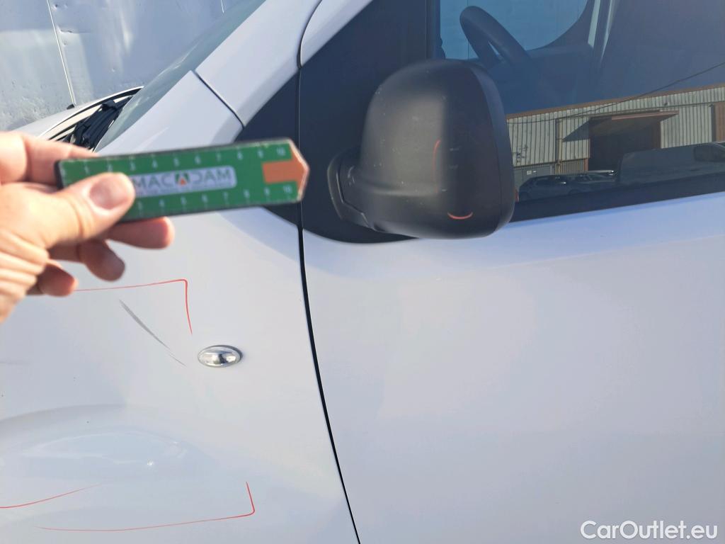  Opel  Vivaro OPEL  / 2019 / 4P / combi 1.5 Diésel 88kW (120CV) M Std Express #56