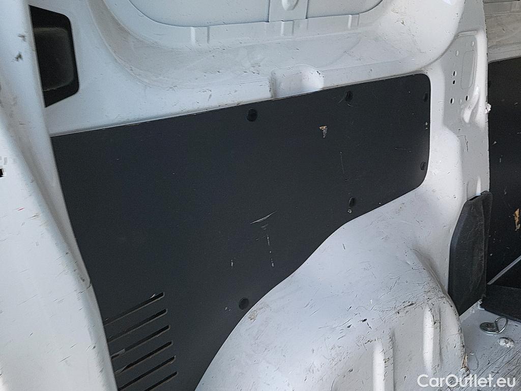  Opel  Vivaro OPEL  / 2019 / 4P / furgón 1.5 Diésel 74kW(100CV)M Std Exp #7