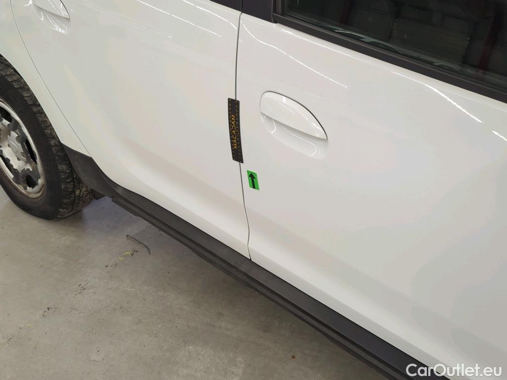  Dacia  Duster 1.5 Blue dCi 115CP Comfort 4WD #3