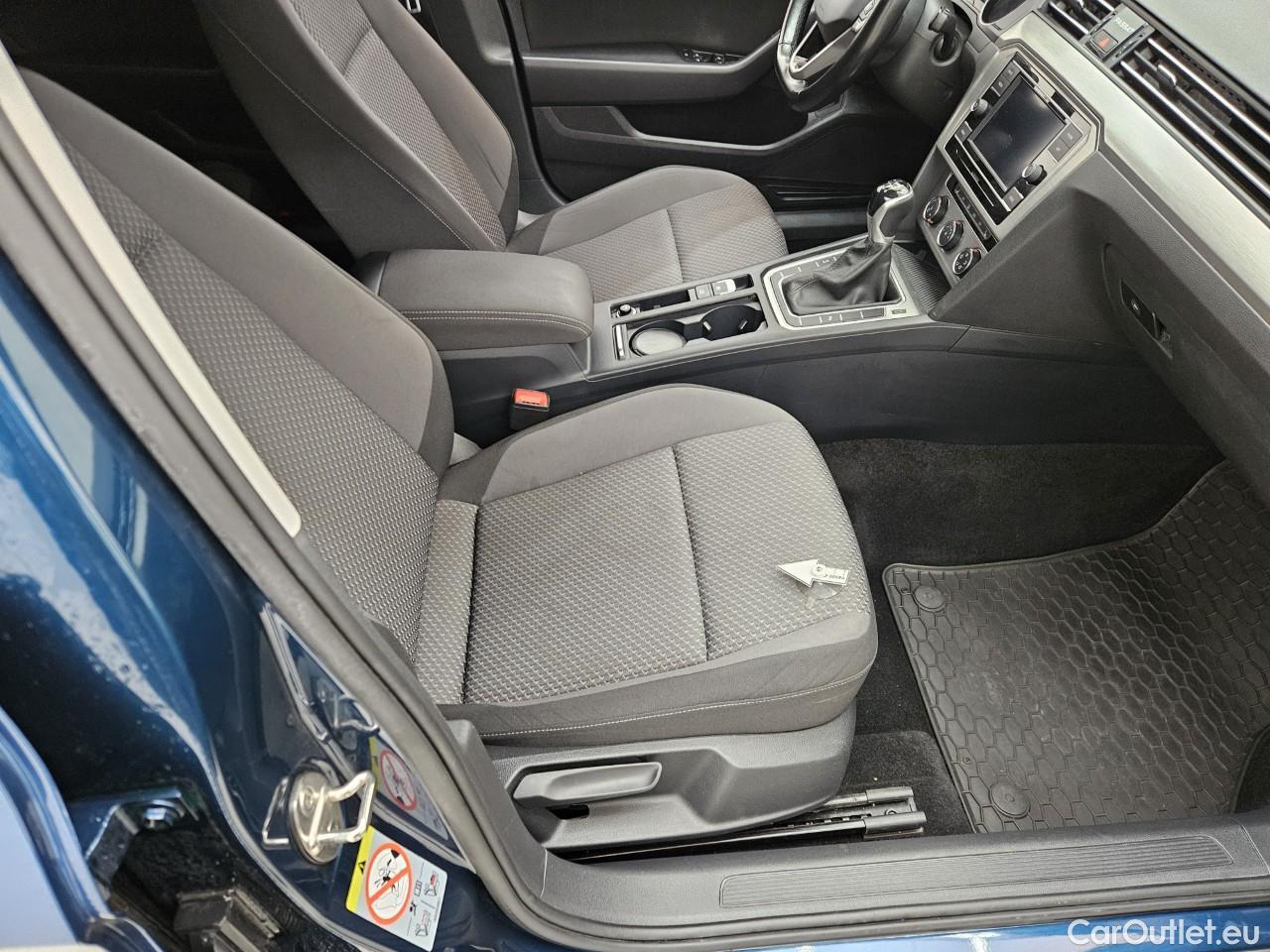  Volkswagen  Passat Trendline 2.0 TDI 150 CP #38