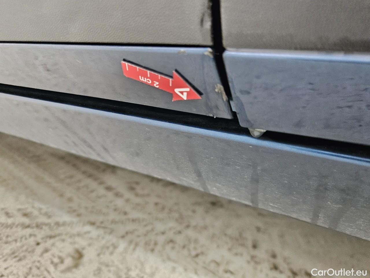  Volkswagen  Passat Trendline 2.0 TDI 150 CP #4