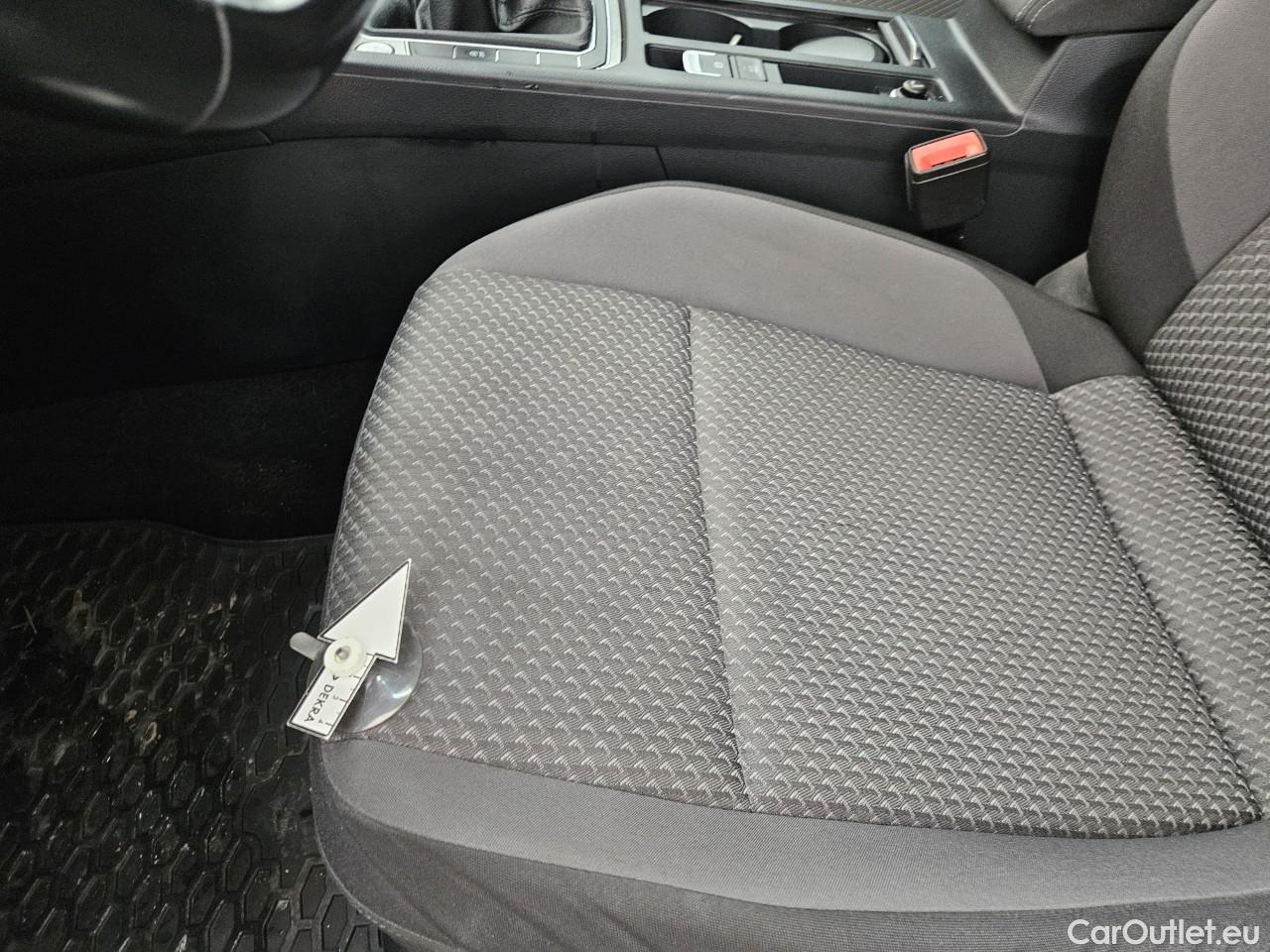  Volkswagen  Passat Trendline 2.0 TDI 150 CP #30