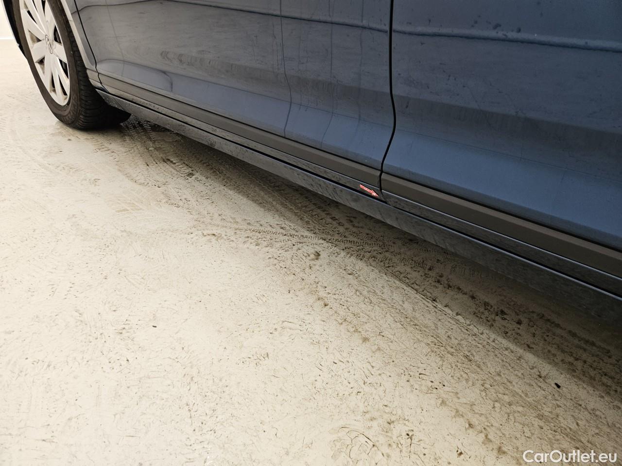  Volkswagen  Passat Trendline 2.0 TDI 150 CP #3