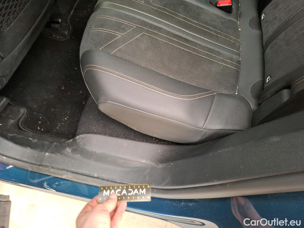  Peugeot  3008 PEUGEOT  / 2020 / 5P / SUV PureTech 130 S&S EAT8 GT #30