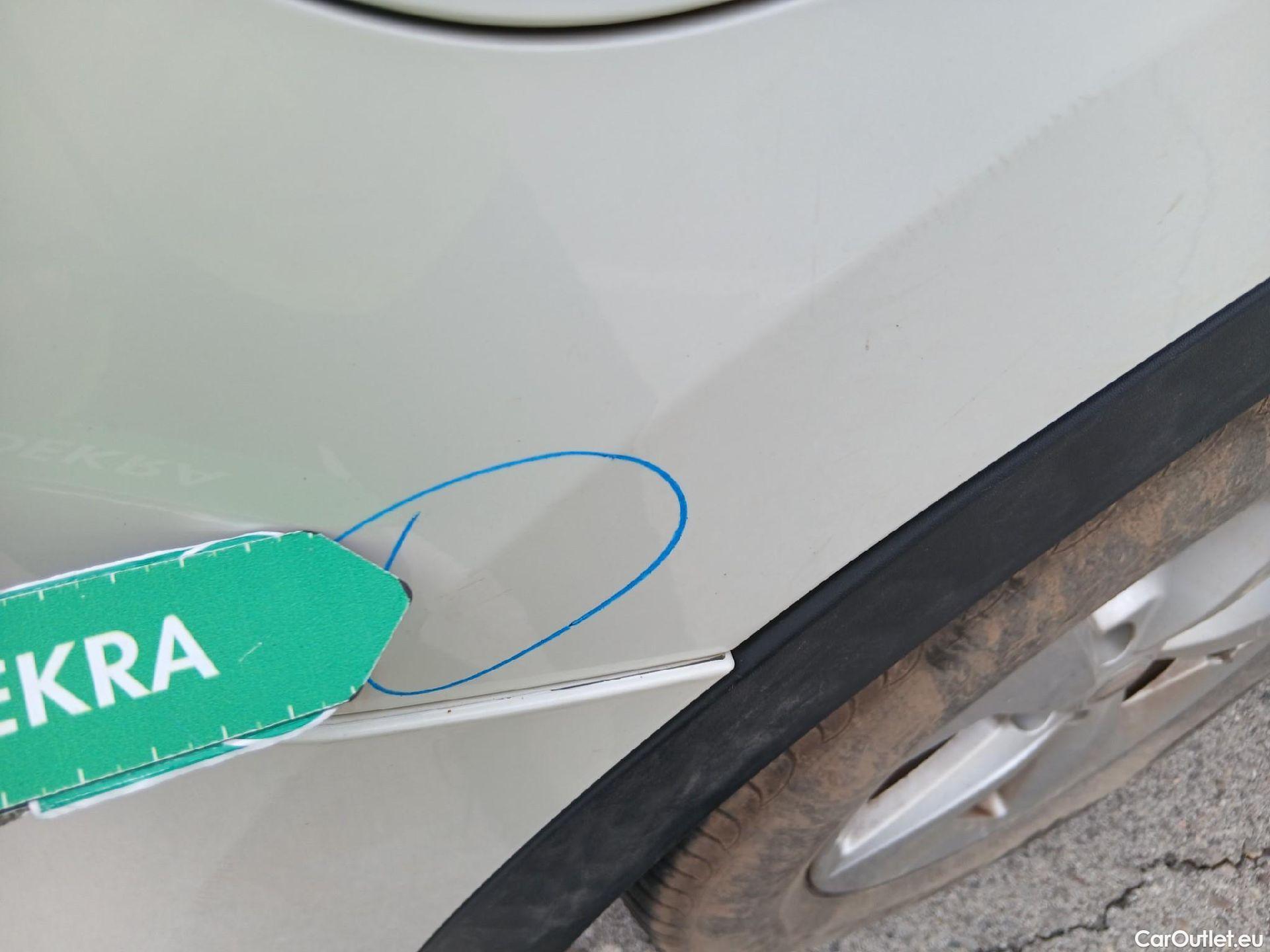  Nissan  Qashqai NISSAN  / 2017 / 5P / todoterreno dCi 85 kW (115 CV) E6D ACENTA #36