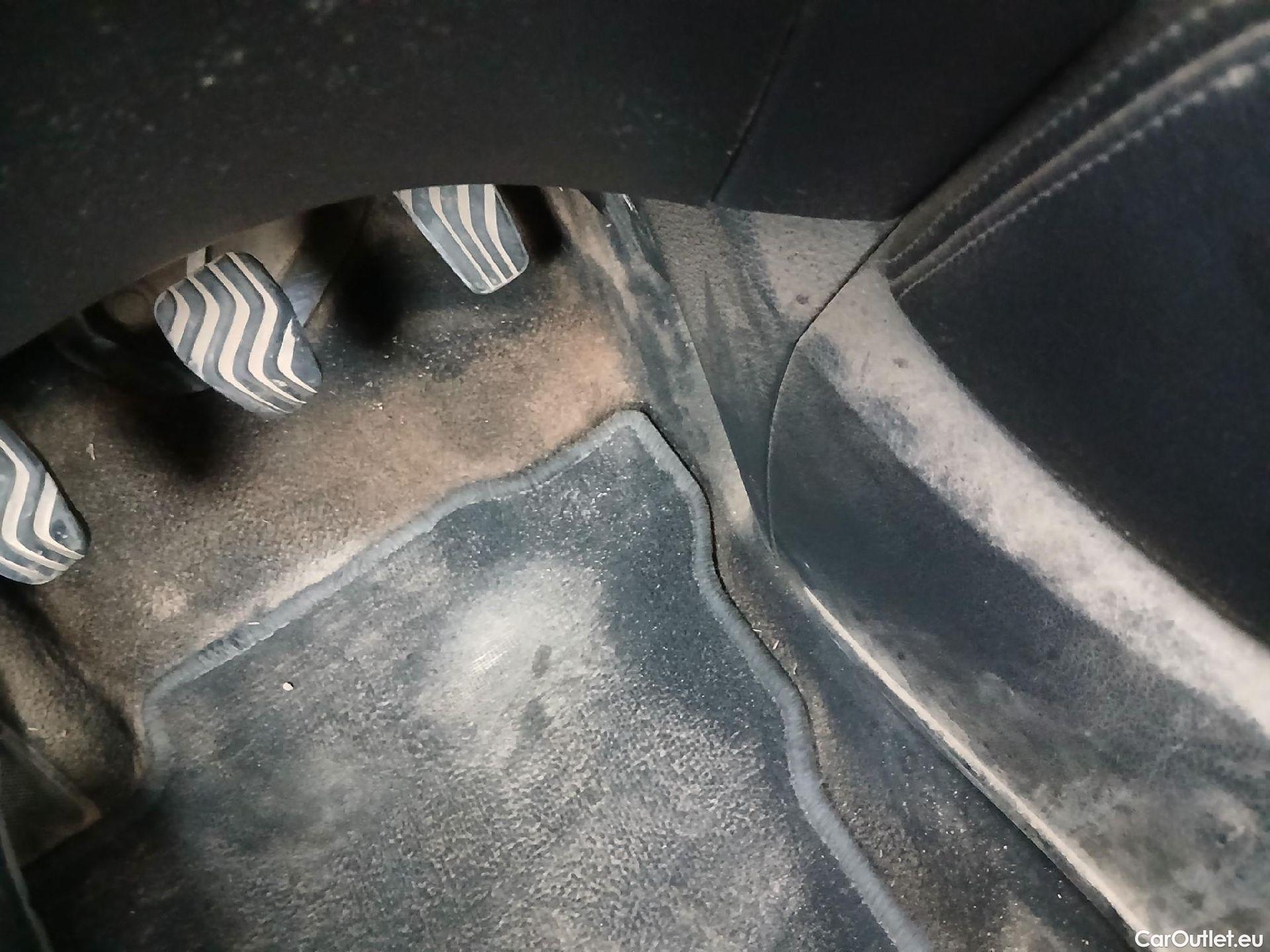  Nissan  Qashqai NISSAN  / 2017 / 5P / todoterreno dCi 85 kW (115 CV) E6D ACENTA #7