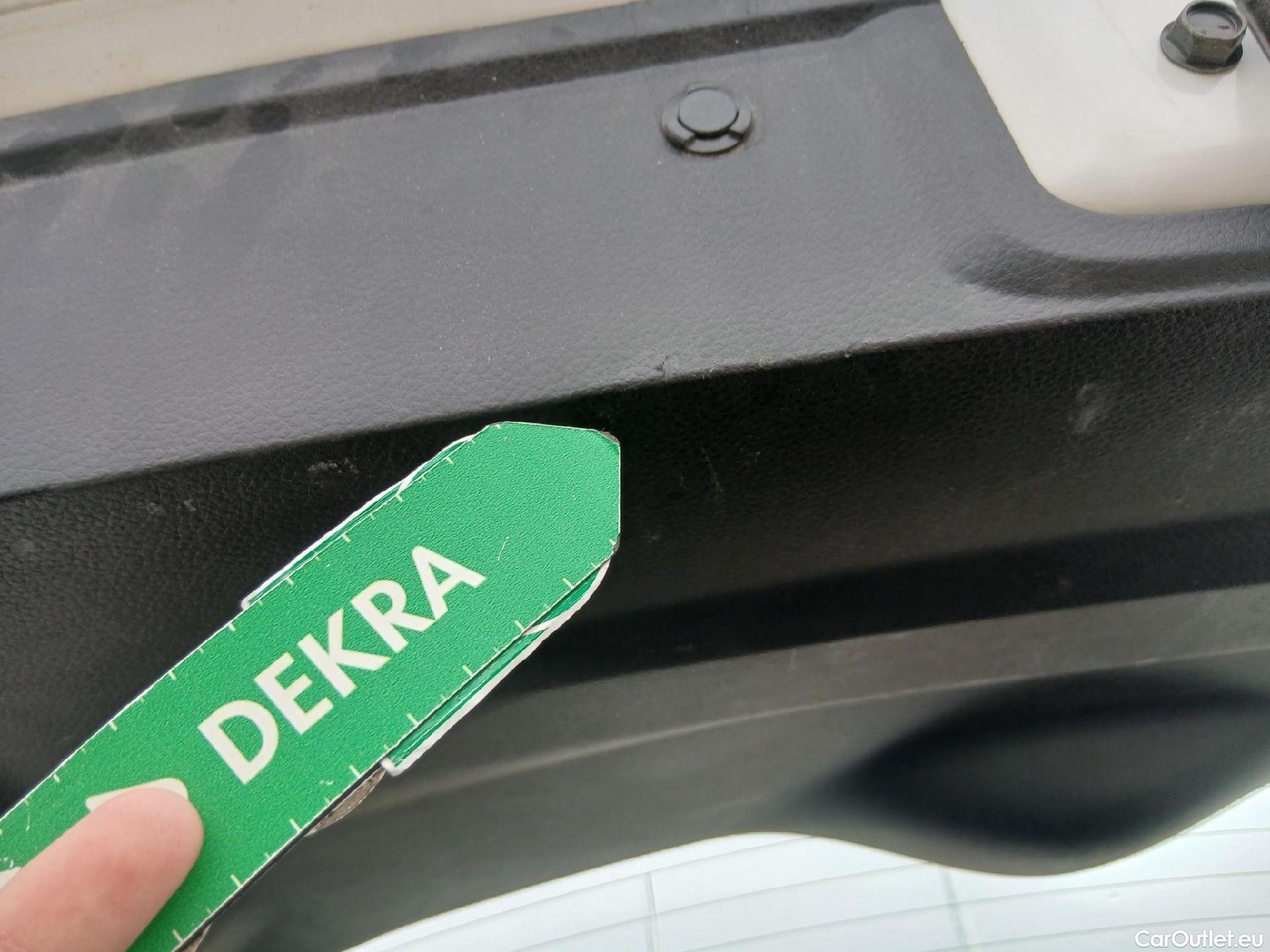  Nissan  Qashqai NISSAN  / 2017 / 5P / todoterreno dCi 85 kW (115 CV) E6D ACENTA #10