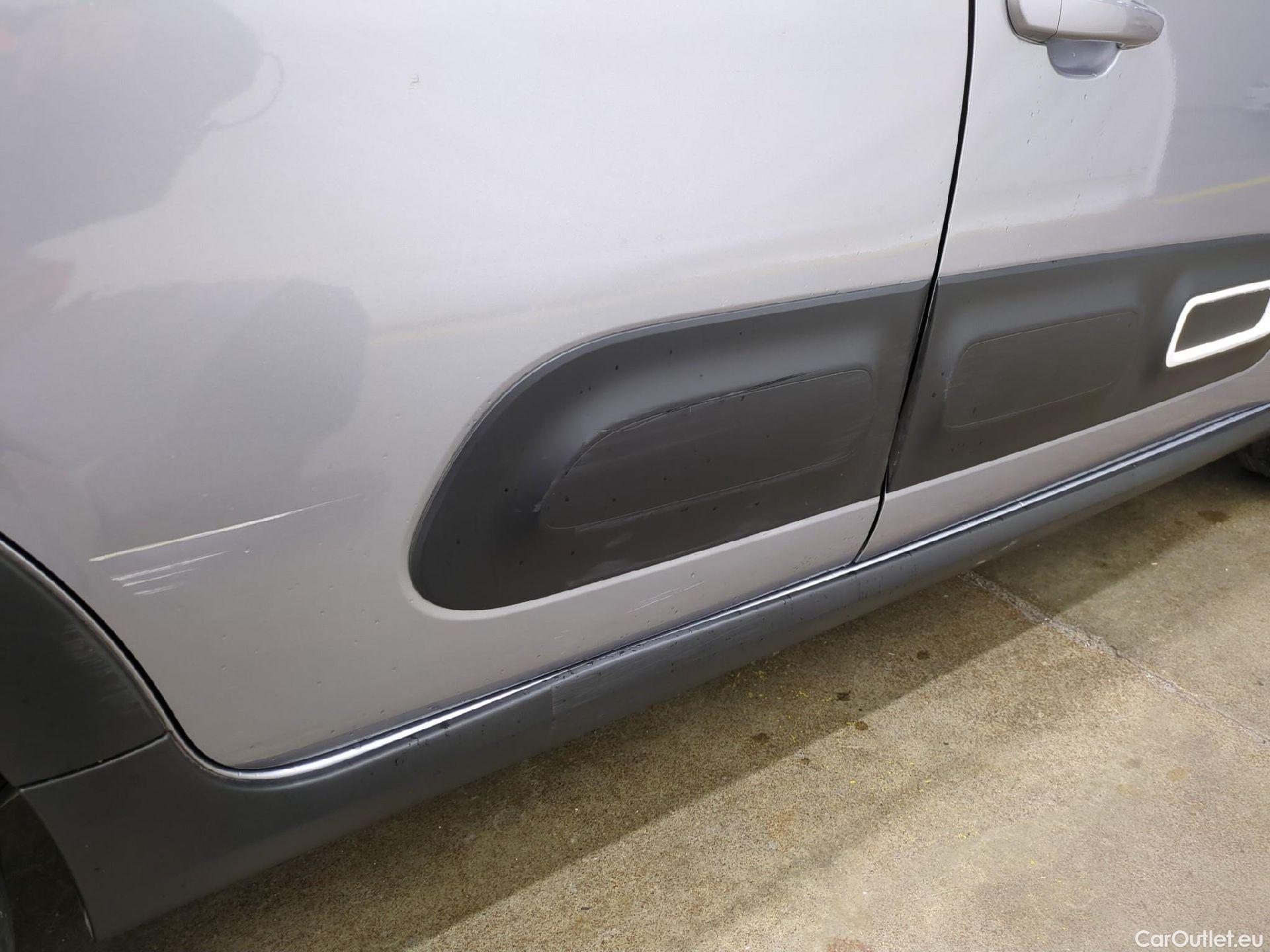  Citroen  C3  Shine 1.2 PureTech 80CV BVM5 E6d #33