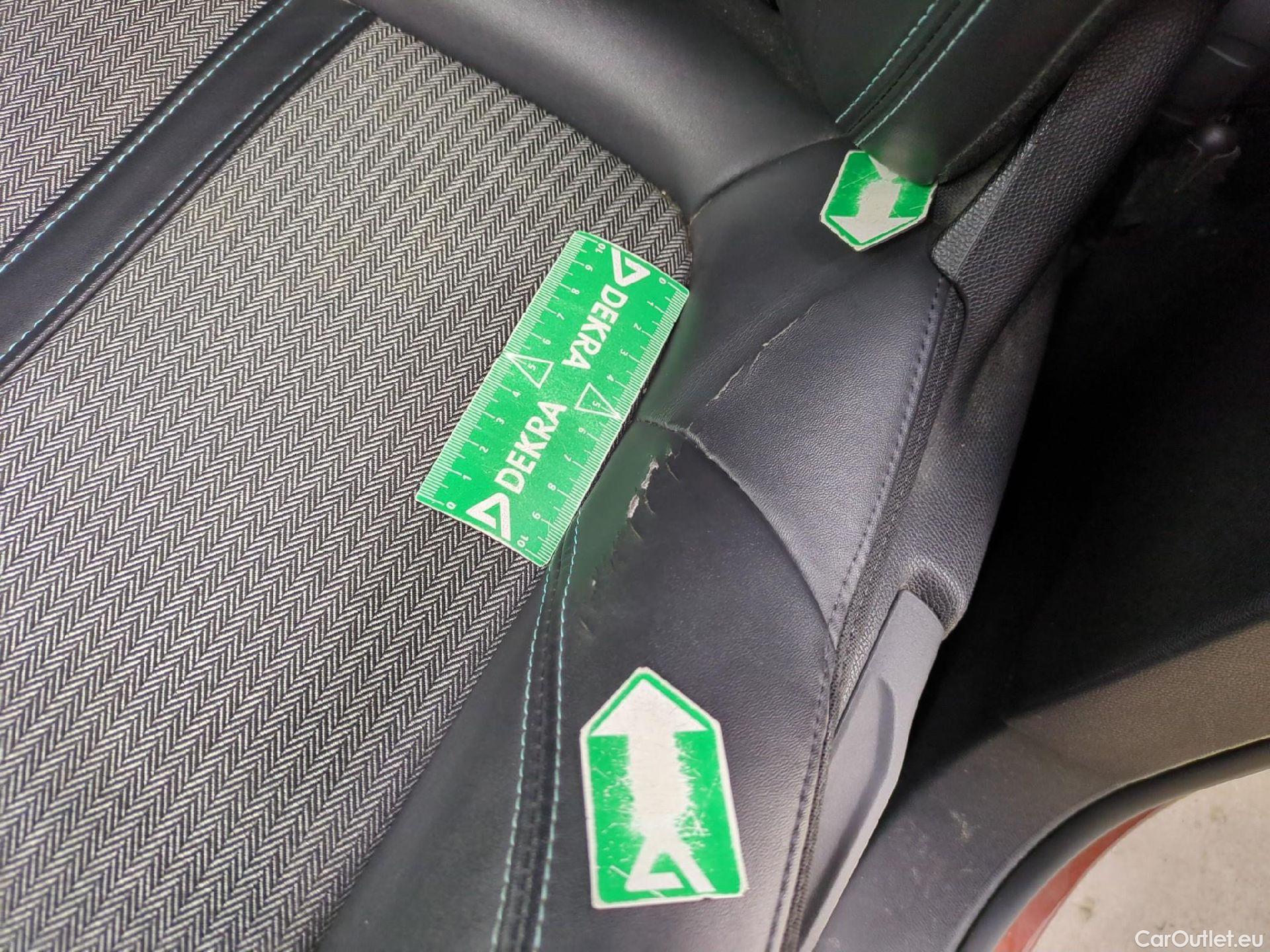  Peugeot  5008  Allure Pack 1.5 HDi 130CV BVA8 7 Sieges E6d #8