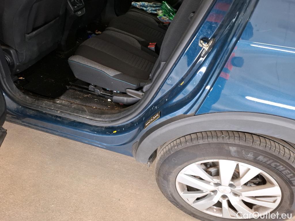  Peugeot  5008  Active Pack 1.2 PureTech 130CV BVA8 7 Sieges E6d #18