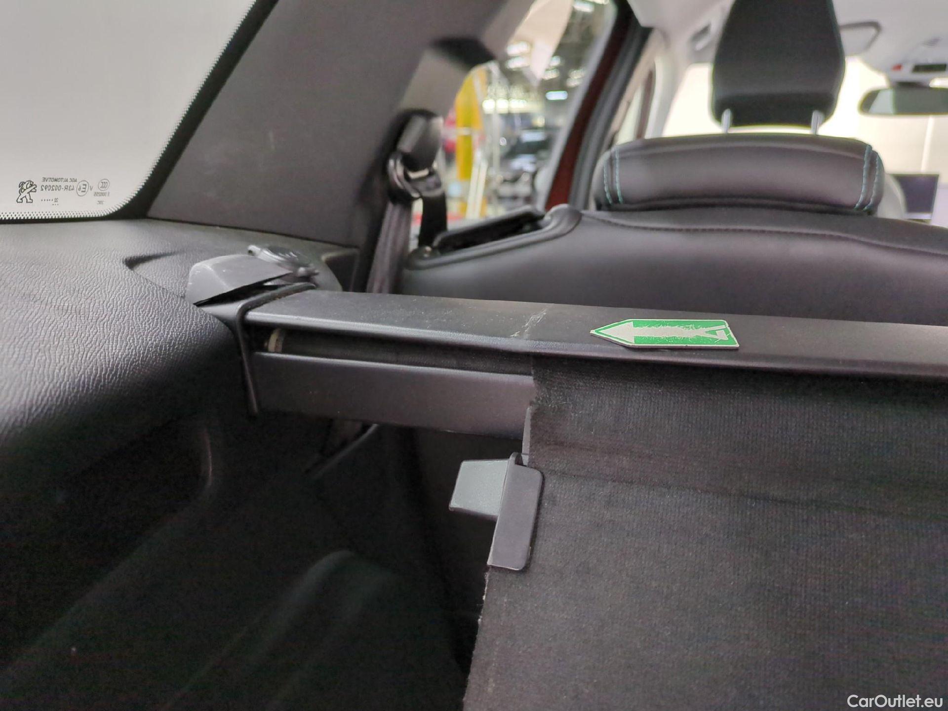  Peugeot  5008  Allure Pack 1.5 HDi 130CV BVA8 7 Sieges E6d #14