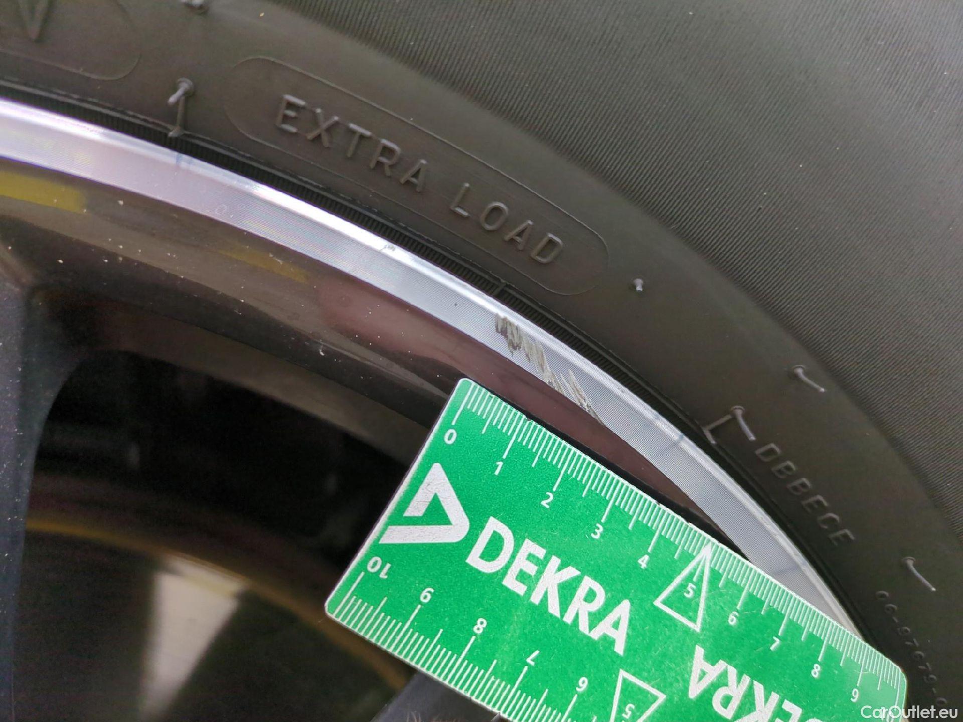  Peugeot  5008  Allure Pack 1.5 HDi 130CV BVA8 7 Sieges E6d #5