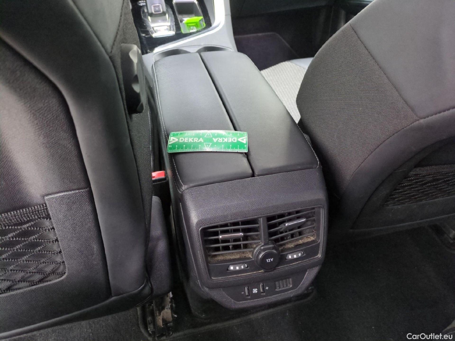  Peugeot  5008  Allure Pack 1.5 HDi 130CV BVA8 7 Sieges E6d #10