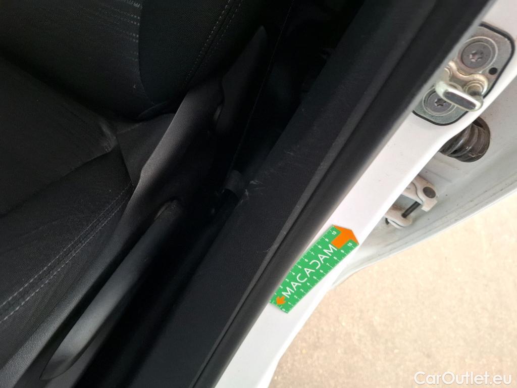  Peugeot  208  Affaire Premium Pack 1.5 HDi 100CV BVM5 E6dT #24