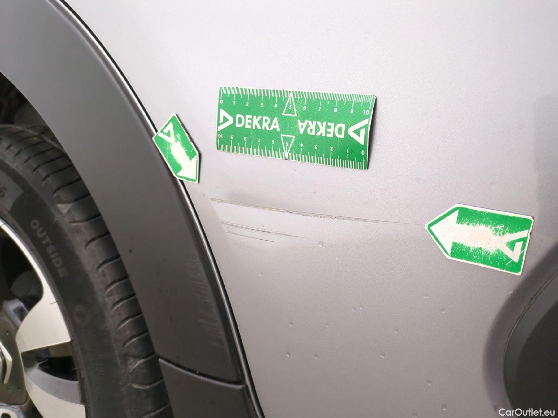  Citroen  C3  Shine 1.2 PureTech 80CV BVM5 E6d #31