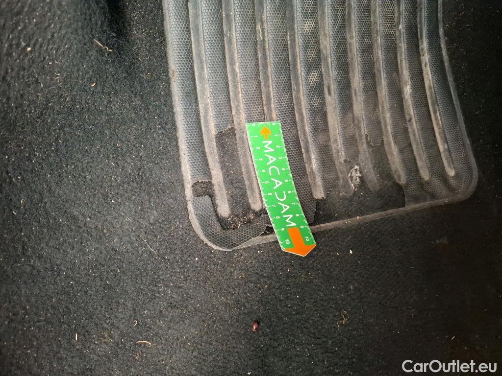  Peugeot  208  Affaire Premium Pack 1.5 HDi 100CV BVM5 E6dT #23