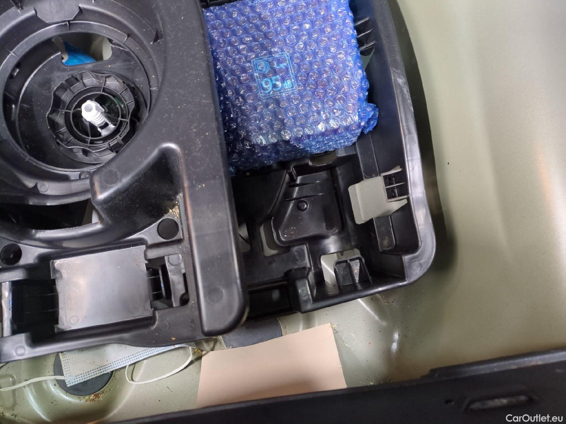  Citroen  C3  Shine 1.2 PureTech 80CV BVM5 E6d #1