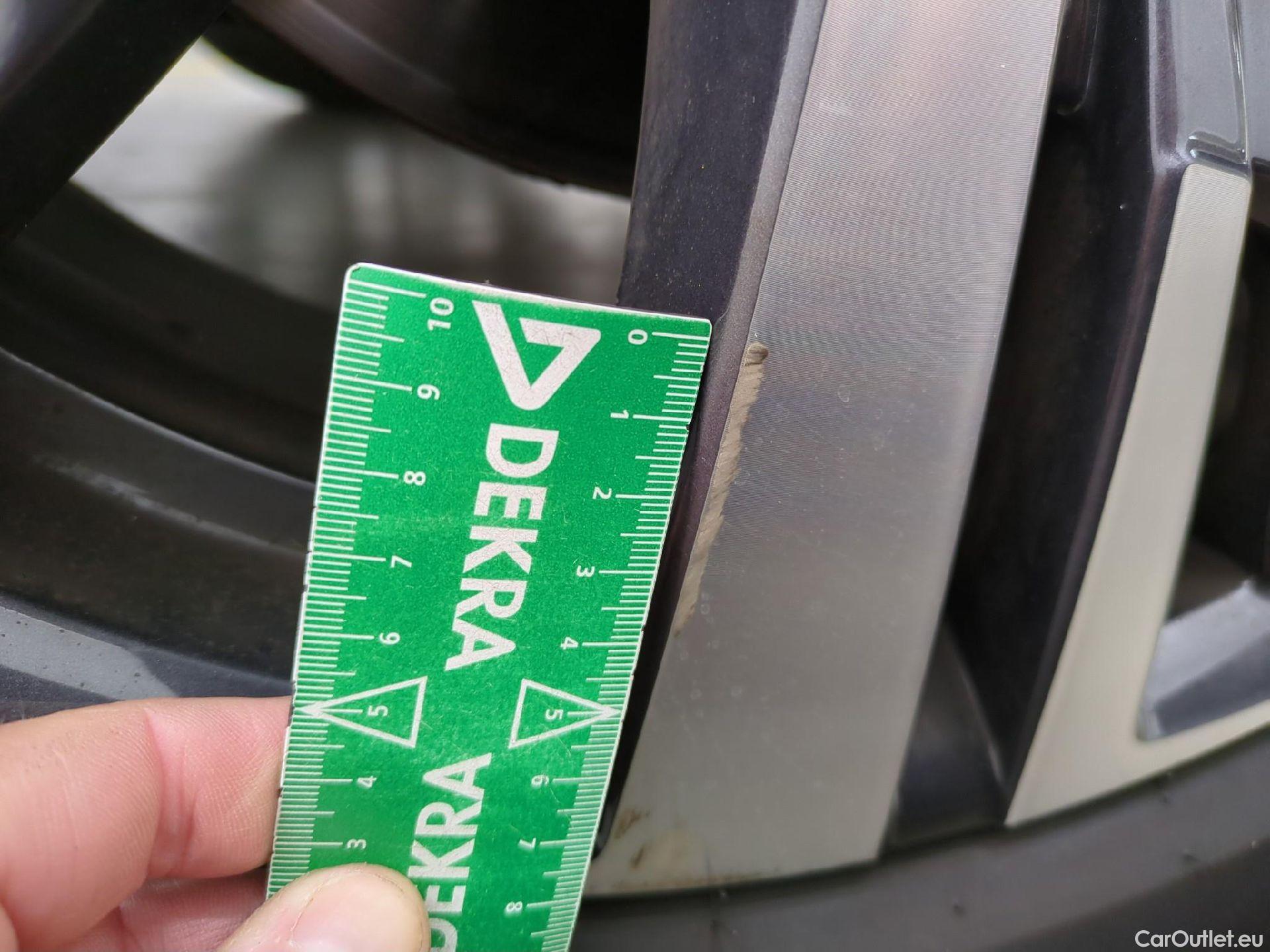  Peugeot  5008  Allure Pack 1.5 HDi 130CV BVA8 7 Sieges E6d #21