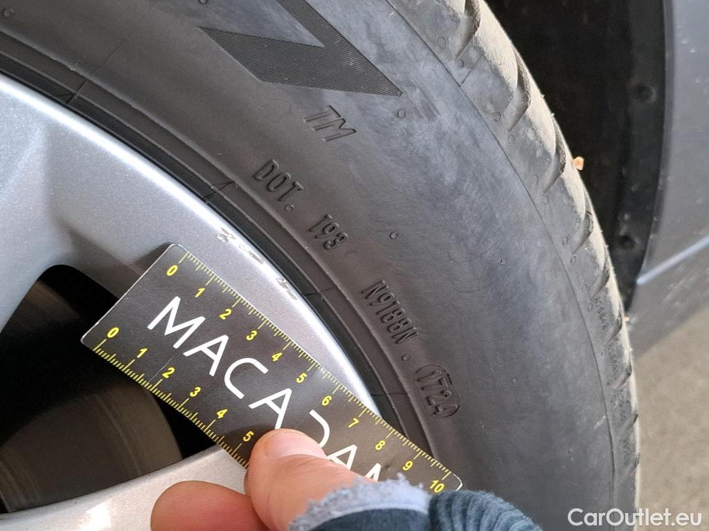  Bmw  Serie 2 BMW  Active Tourer / 2018 / 5P / monospace 225xe Business Design Auto #36