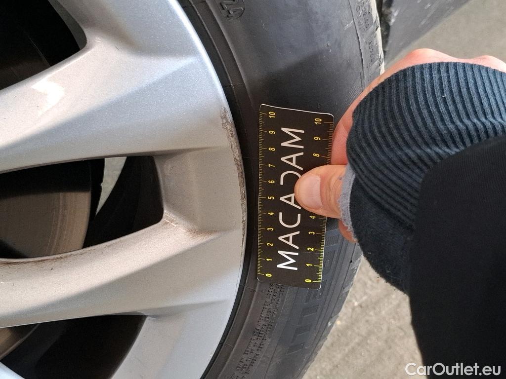  Bmw  Serie 2 BMW  Active Tourer / 2018 / 5P / monospace 225xe Business Design Auto #35